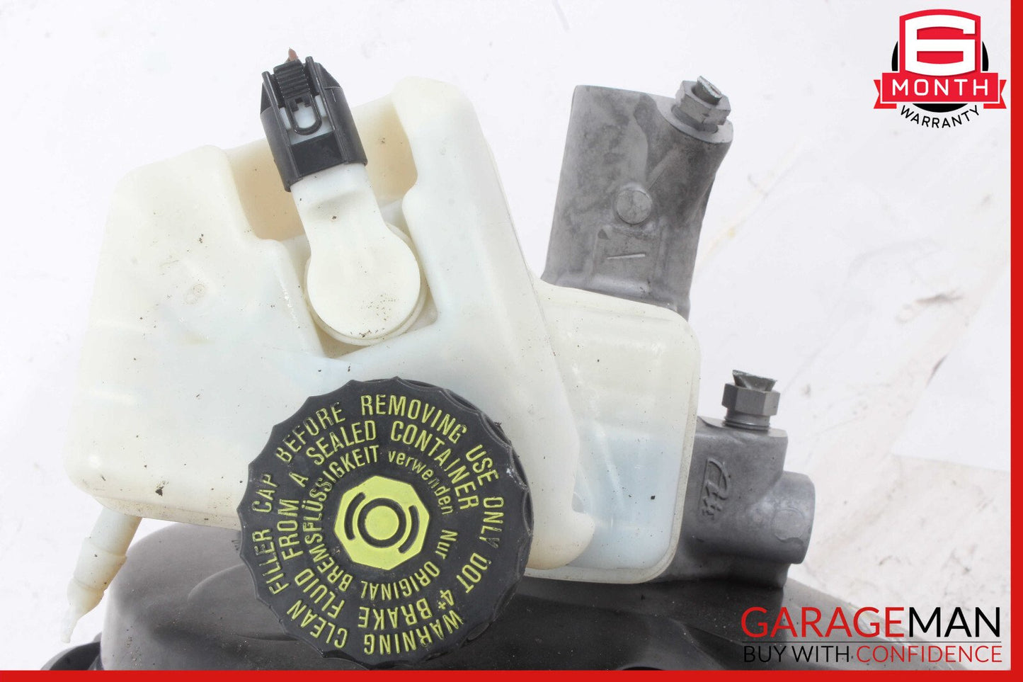 12-14 Mercedes W212 E350 CLS500 Power Brake Booster Master Cylinder Reservoir