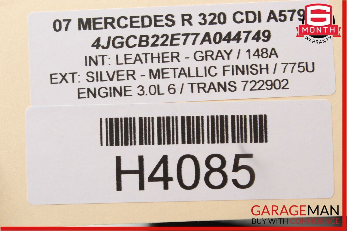 06-10 Mercedes W251 R320 Front Right / Left Side Seat Headrest Head Rest Grey
