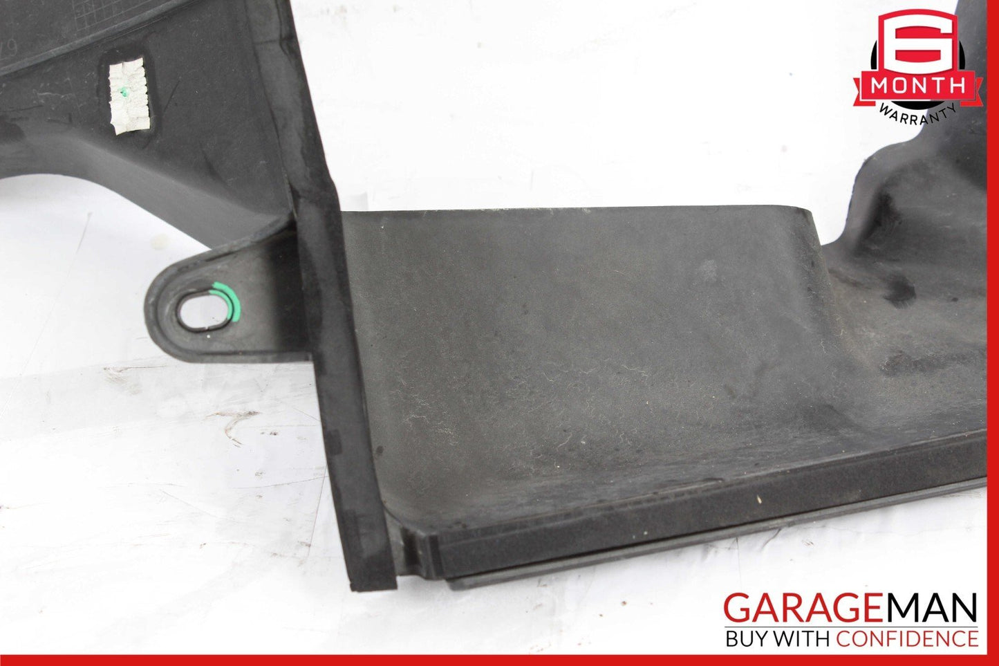 14-18 Maserati Ghibli M157 Front Left Side Intercooler Duct Shroud 670004140 OEM
