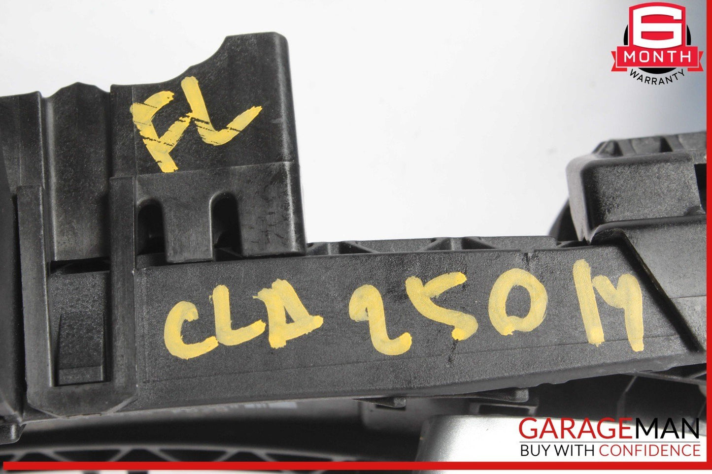 14-19 Mercedes W117 CLA250 Front Left Side Exterior Door Handle Keyless Go OEM