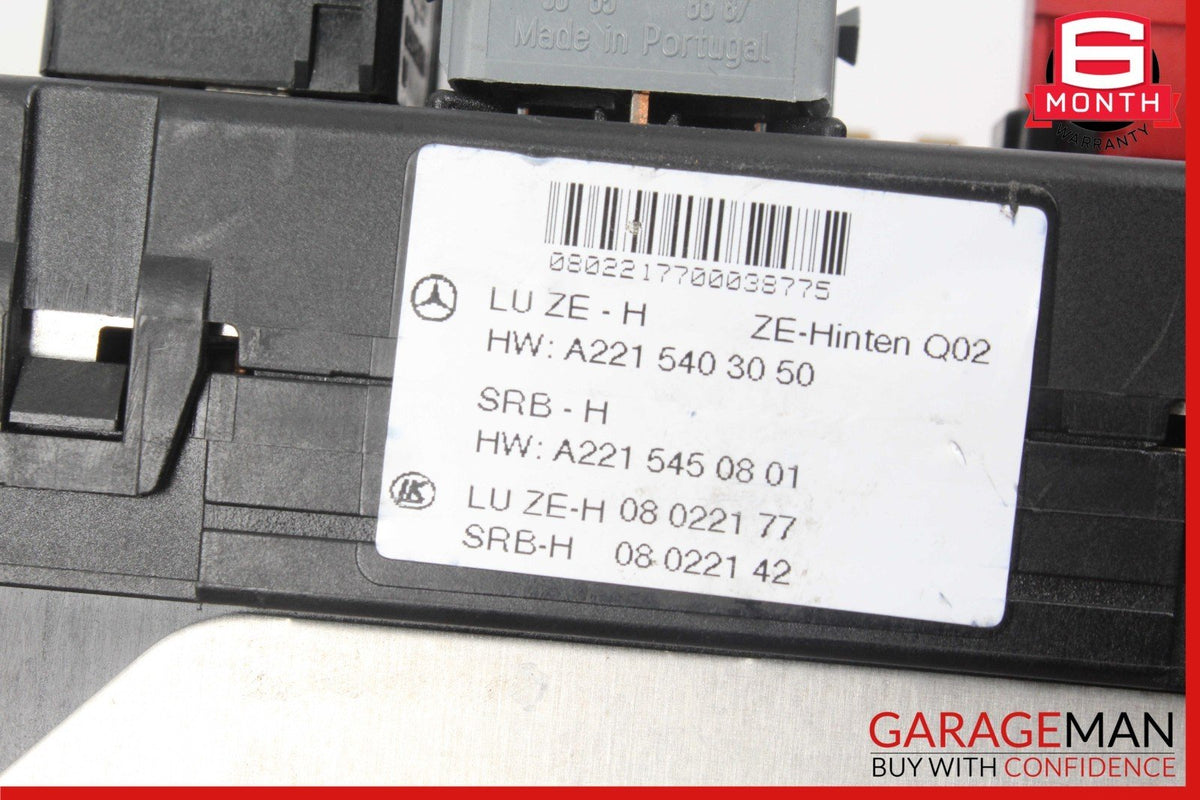 07-09 Mercedes W221 S550 S63 AMG CL550 Rear Trunk Fuse Relay Junction Box OEM