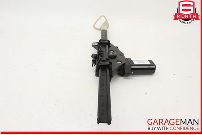 10-17 Mercedes W207 E350 E550 Front Right Side Seat Belt Feeder Retractor OEM