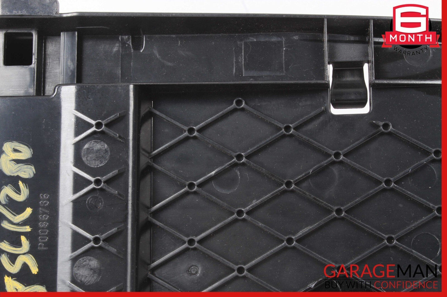 05-11 Mercedes R171 SLK280 Center Console Compartment Bracket OEM