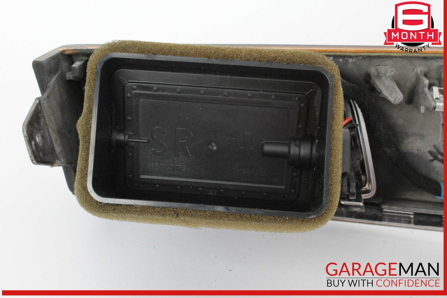 12-18 Mercedes W218 CLS550 Front Dash Trim Bezel Air Vent Cover Assy OEM