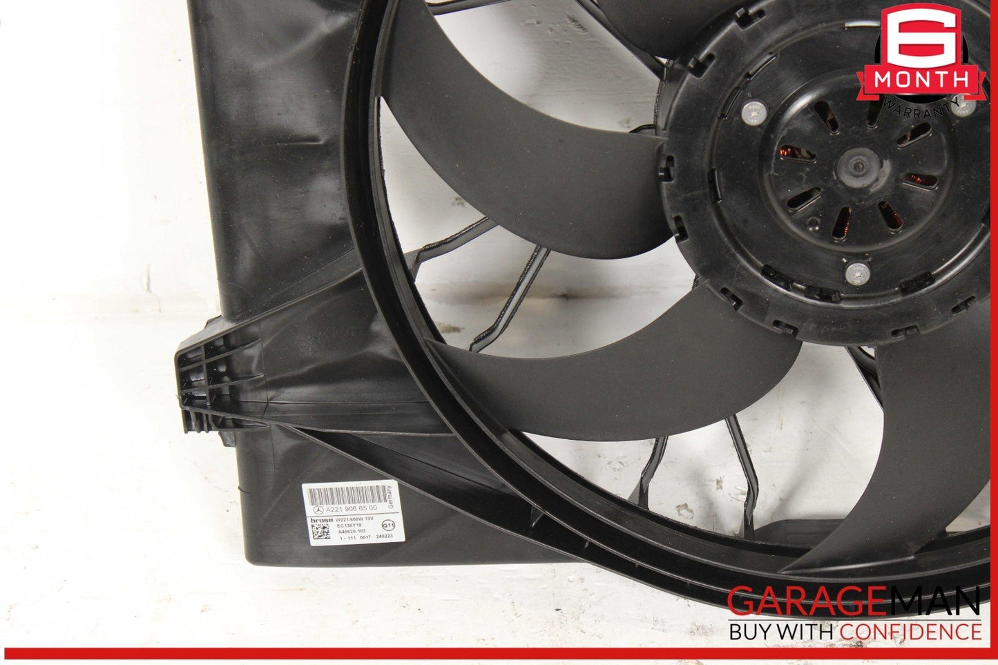 07-13 Mercedes W221 S550 S400 Engine Cooling Fan Motor Assembly 2215000993 OEM