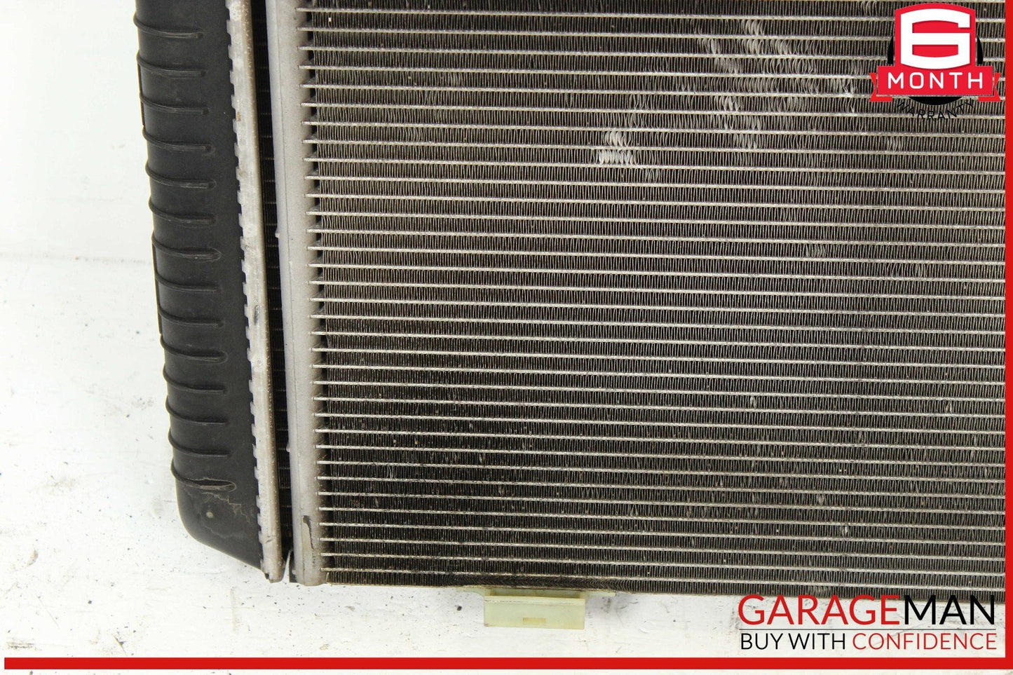 98-02 Mercedes W210 E320 Engine Motor Cooling Radiator Assembly OEM