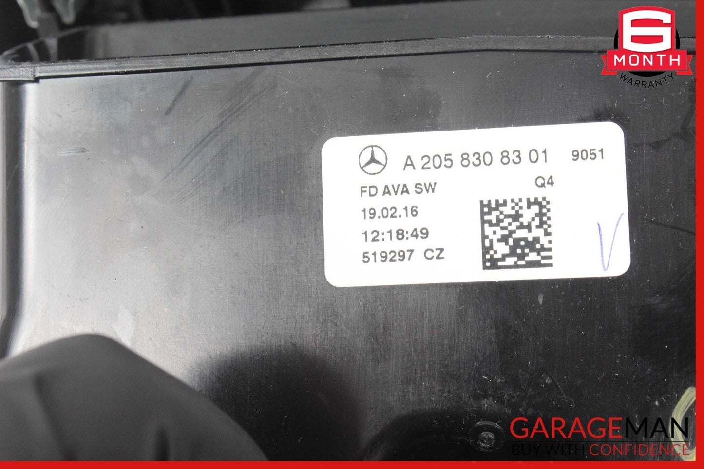 15-20 Mercedes W205 C300 C350e Rear Center Console A/C Air Vent Assy Black OEM