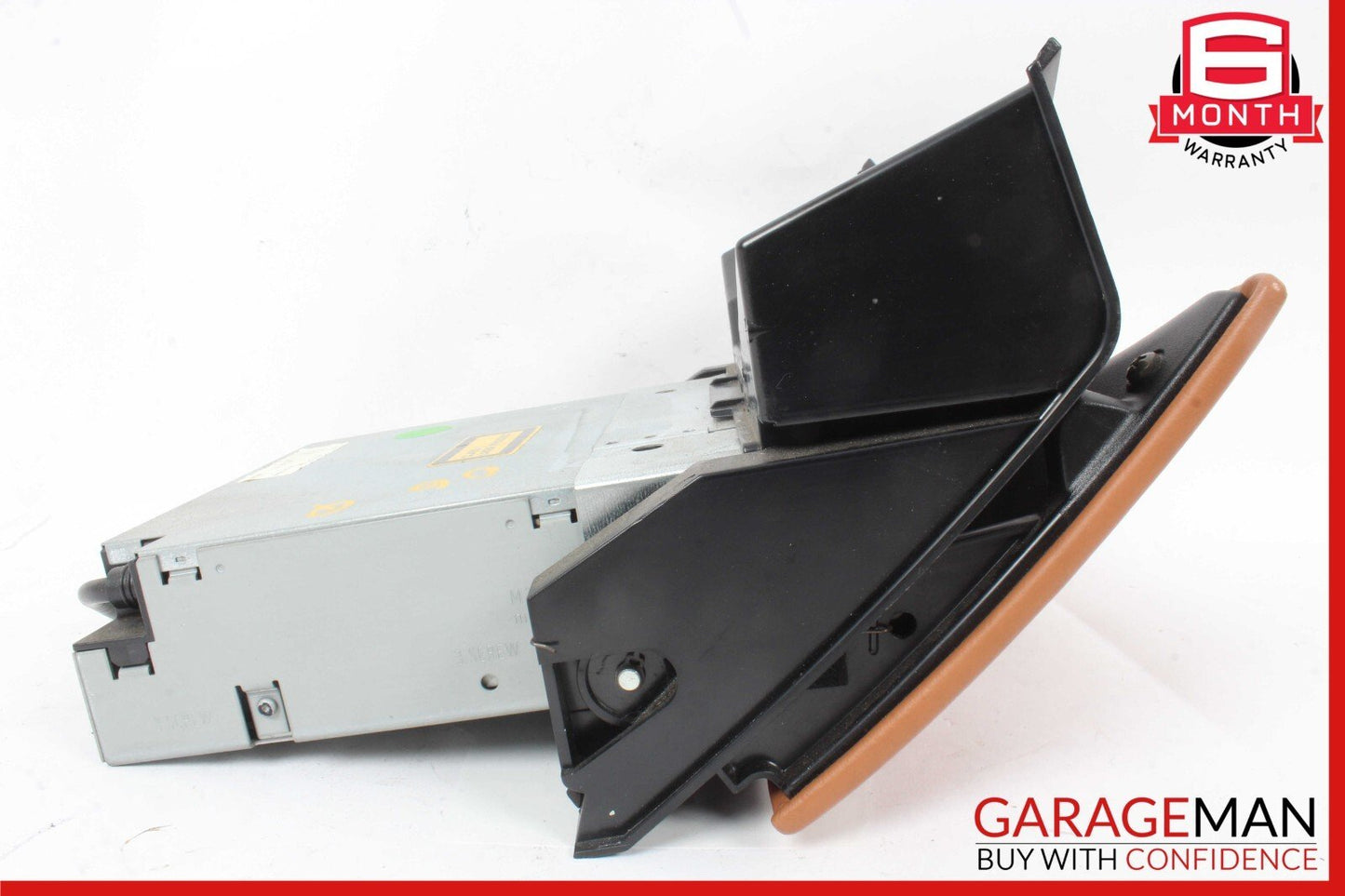 02-08 Maserati Quattroporte M139 CD Changer 5 Disk Player w/ Trim OEM