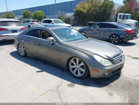 Parting Out- 2006 Mercedes-Benz CLS550 W219- 154
