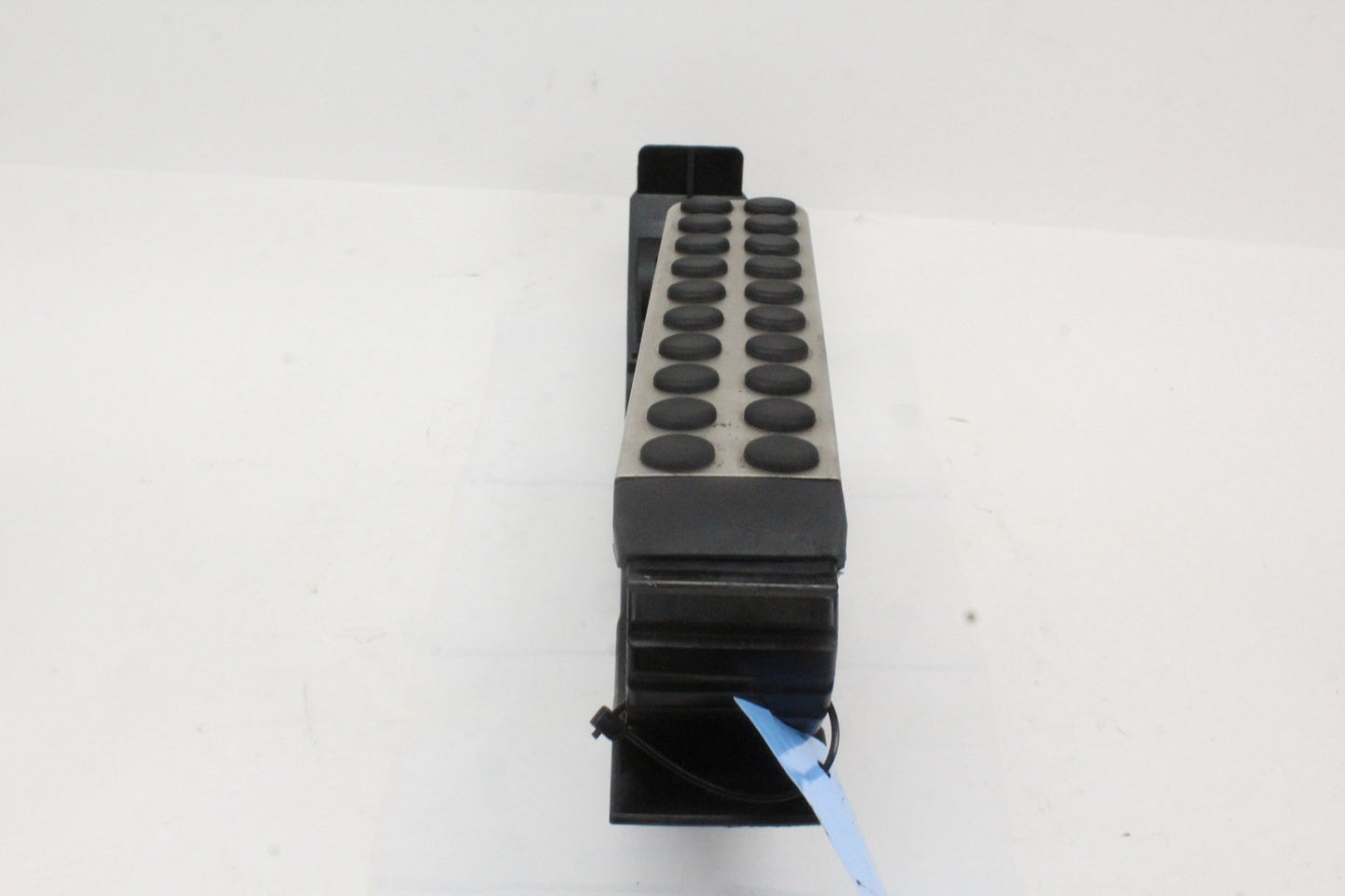 2007-2014 Mercedes-Benz S550 W221 Sedan Gas Pedal 2203000304 Genuine