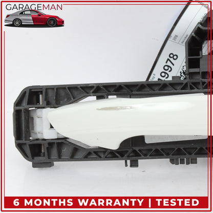 2015-2020 Mercedes X156 GLA250 Front Right Side Exterior Door Handle White OEM