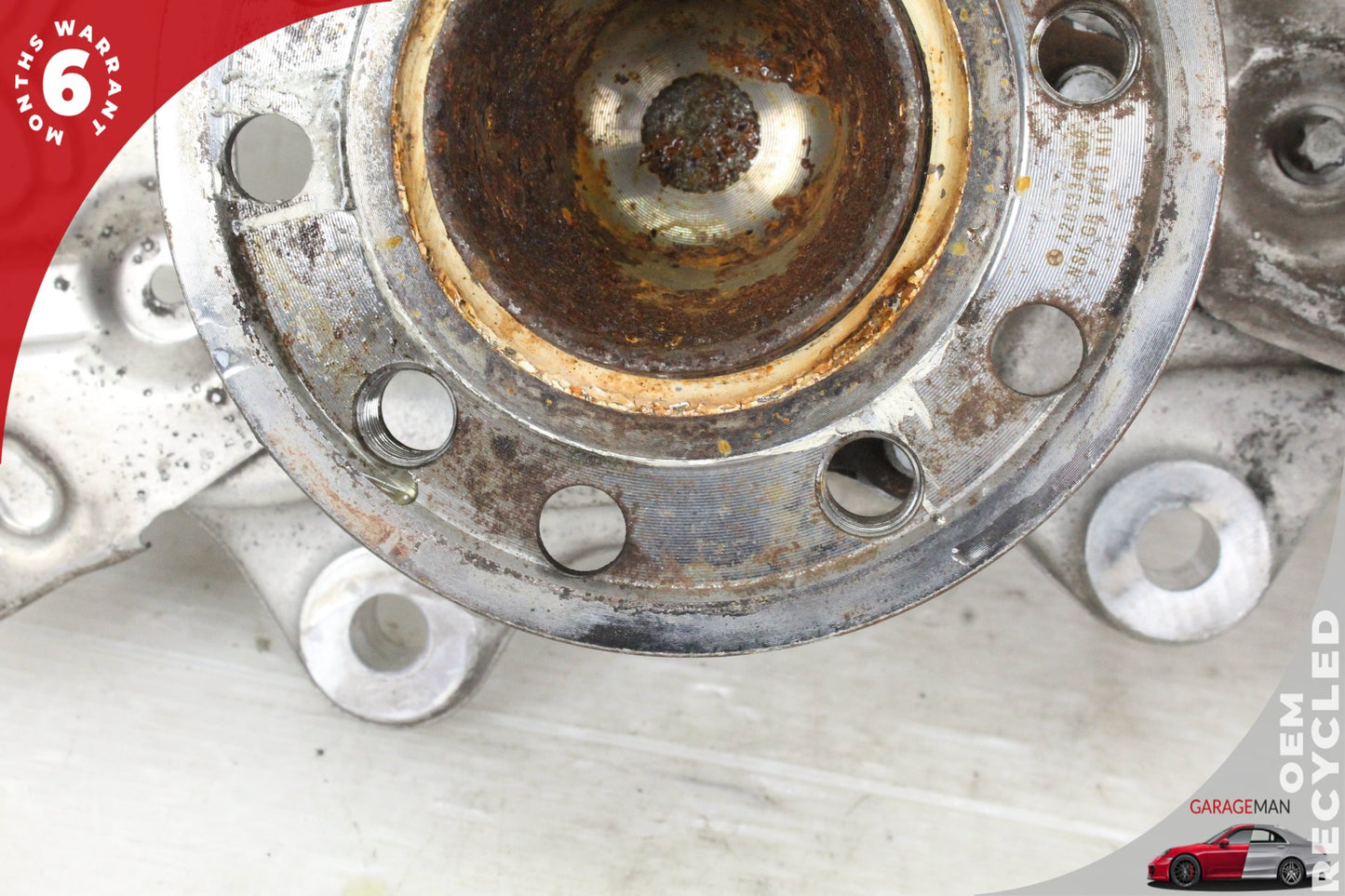 15-20 Mercedes-Benz C300 W205 RWD Front Left Spindle Knuckle Wheel Hub 2052100