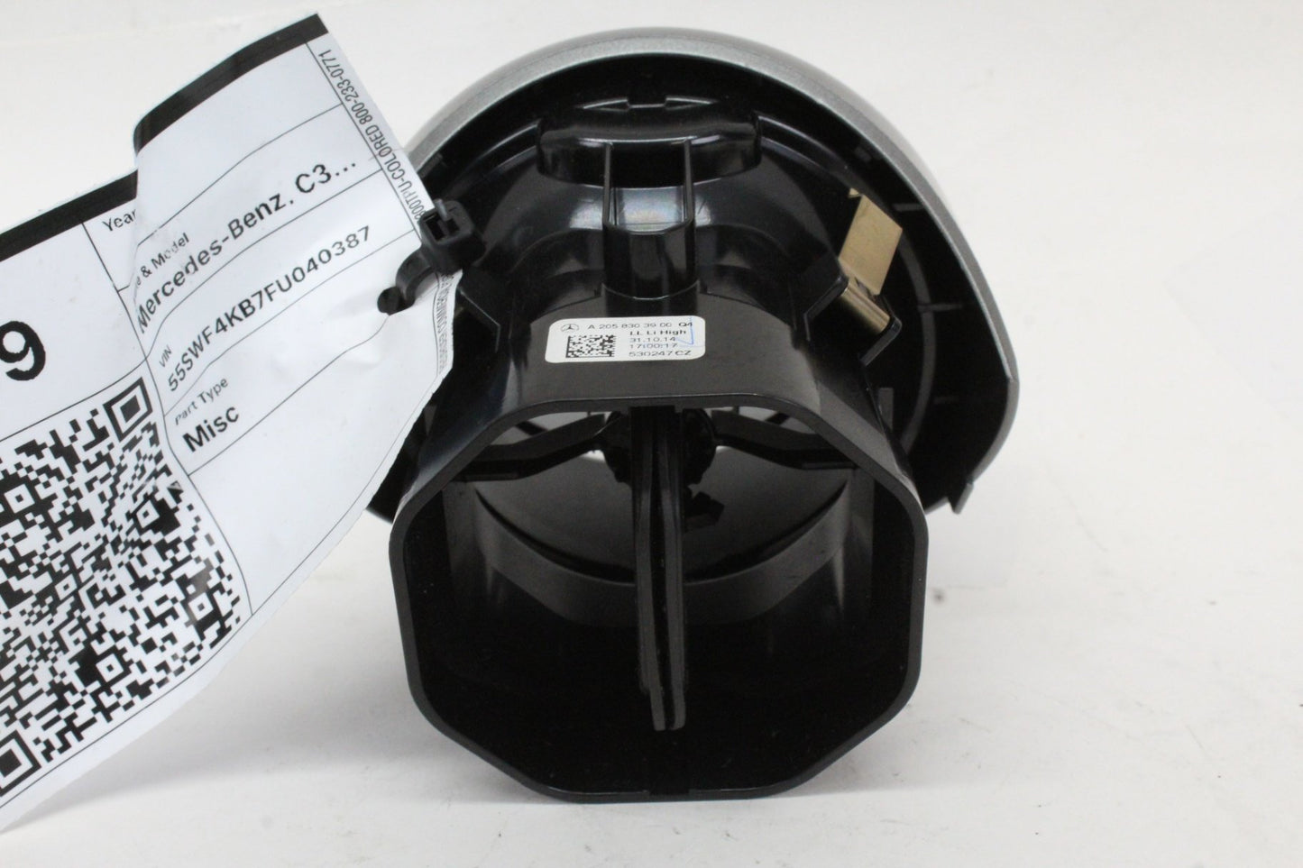 2015-2020 Mercedes C300 W205 Left Dash Air Vent 2058303900