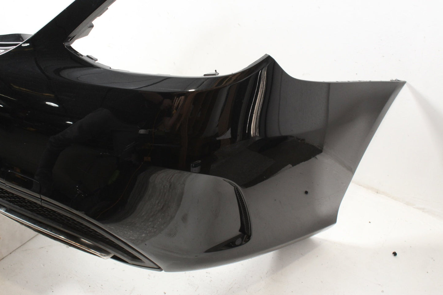 2015-2018 Mercedes-Benz C300 CDI Sedan Rear Bumper Cover 2058855938 OEM