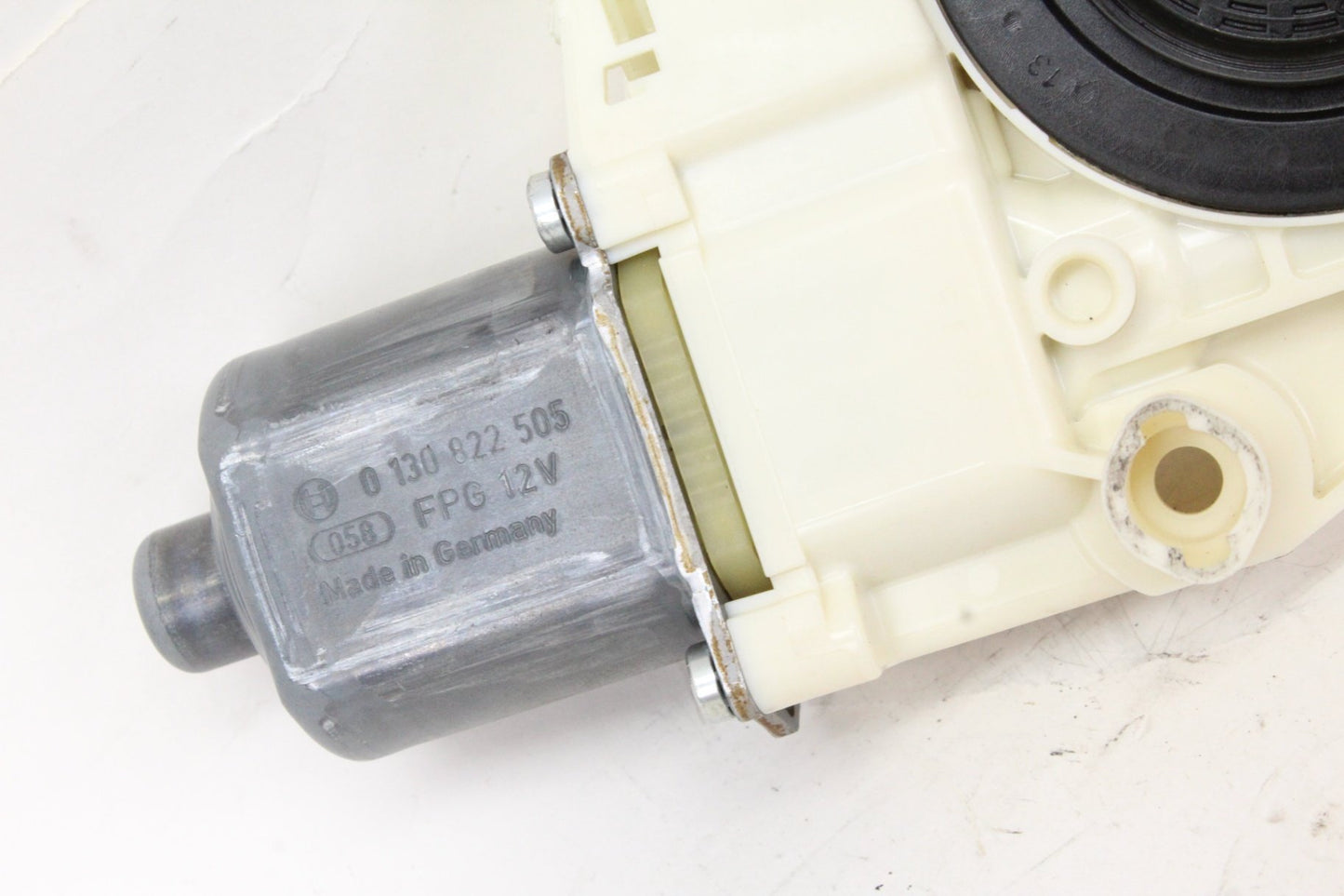 2008-2016 Mercedes C250 W204 Rear Left Window Regulator Motor 2048200542