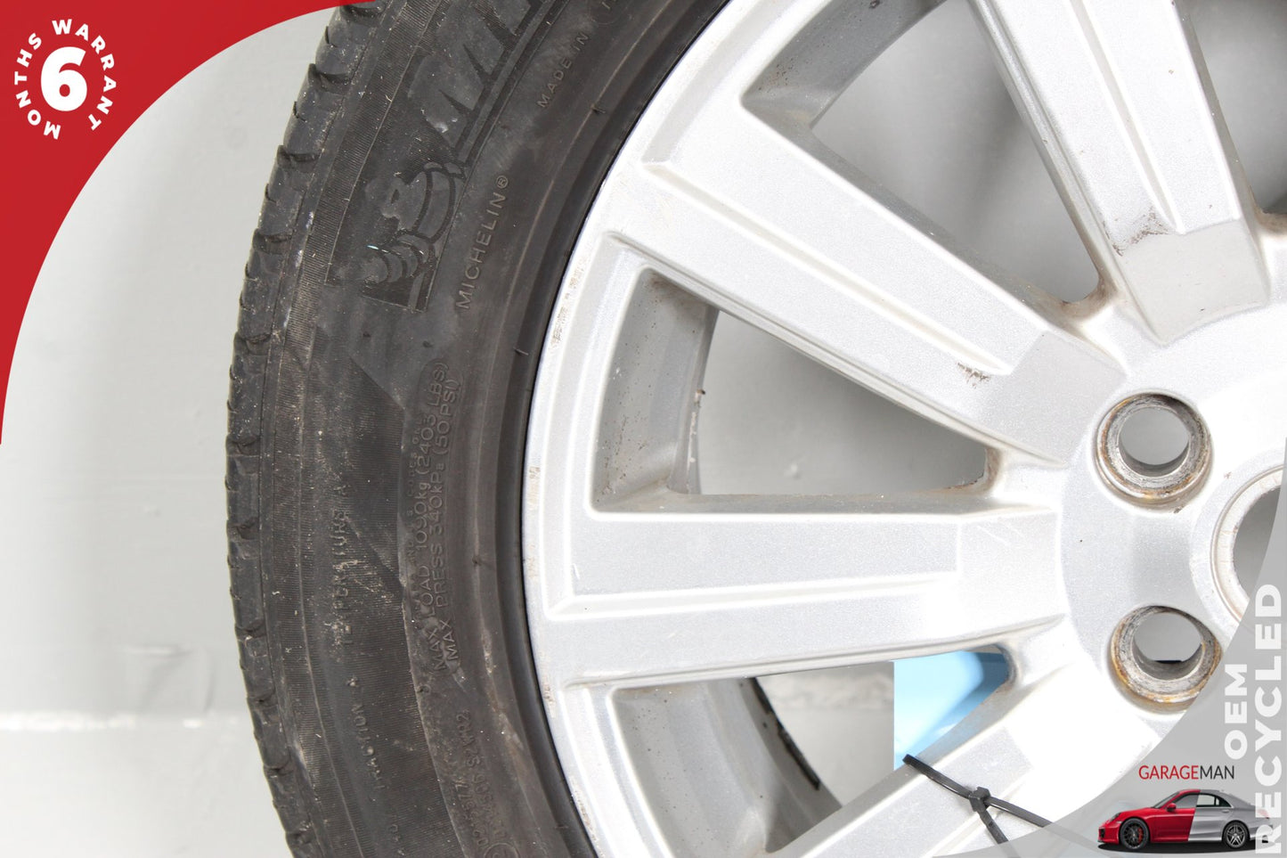 2010-2016 Land Rover LR4 Wheel Tire Rim 8Jx19EH2+53 CD242CDWU9GRA OEM