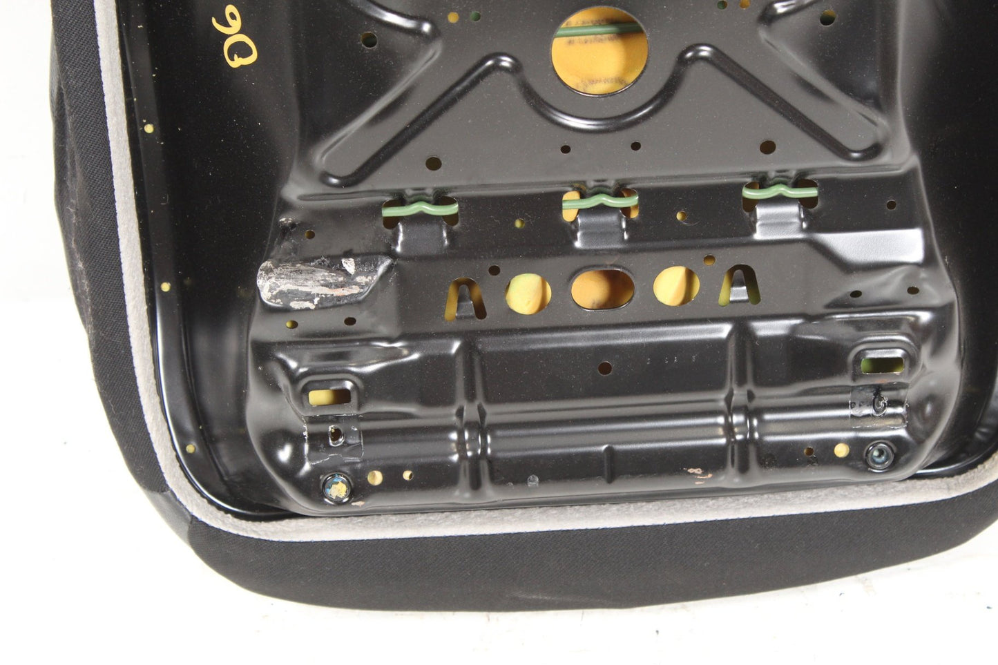 05-07 Mercedes-Benz W203 C230 Front Left Lower Bottom Seat Cushion 2048600205