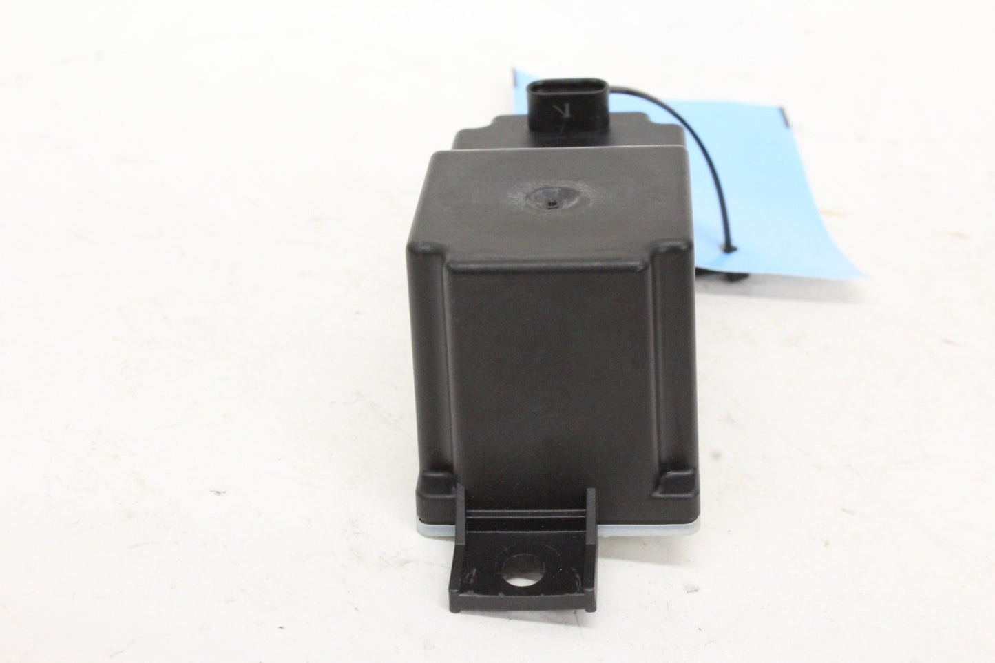 2015-2023 Mercedes-Benz C300 W205 Voltage Converter Control Module 2059053414