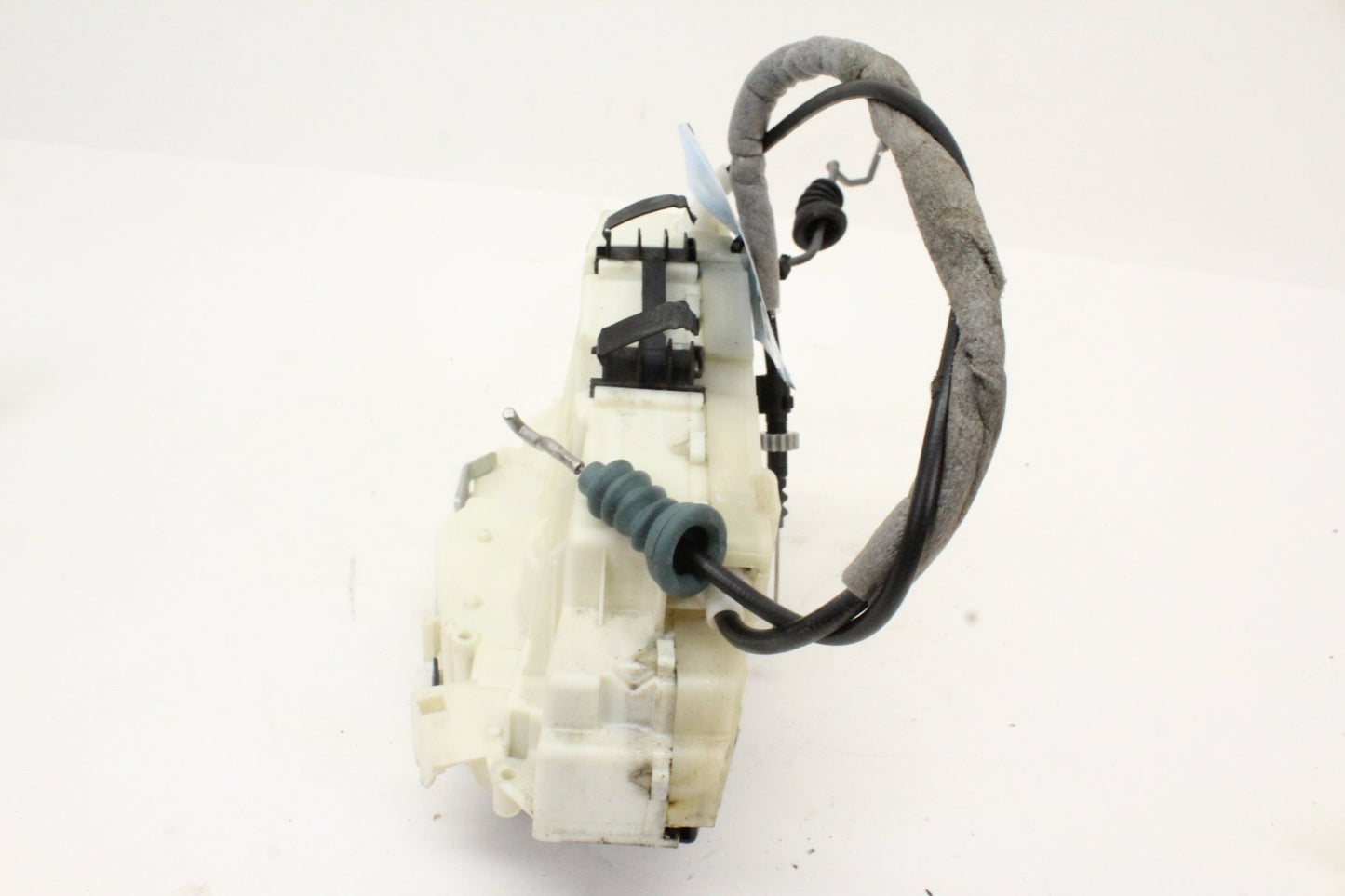 2007-2013 Mercedes-Benz S550 W221 Sedan Right Rear Door Lock Actuator 2217307835