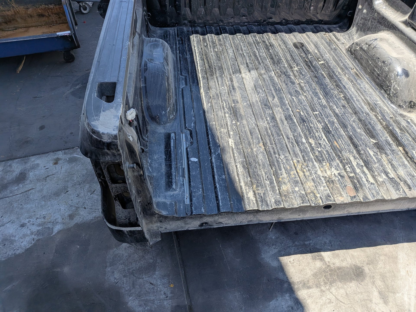 2014-2018 Chevrolet Silverado 1500 4WD 5.3L Crewcab Pickup Bed Box 84290081 OEM