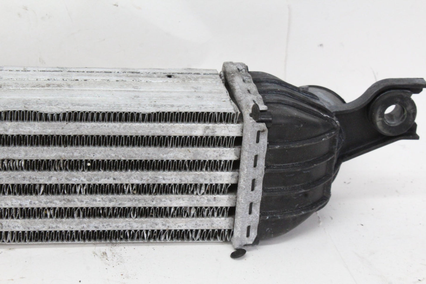 2007-2016 Mini Cooper R56 Convertible Intercooler Radiator 275127707 OEM