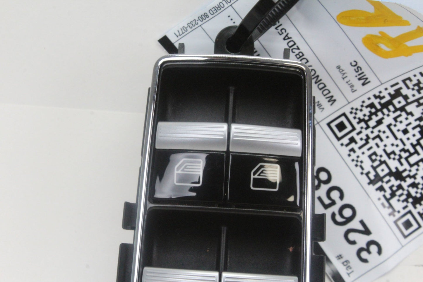 2010-2013 Mercedes-Benz S550 W221 Rear Left/Right Window Control Switch 22187094