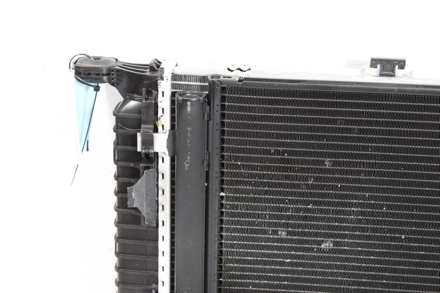 2009-2016 Audi A4 B8 Sedan Engine Cooling Radiator AC Condenser 8K0121207A