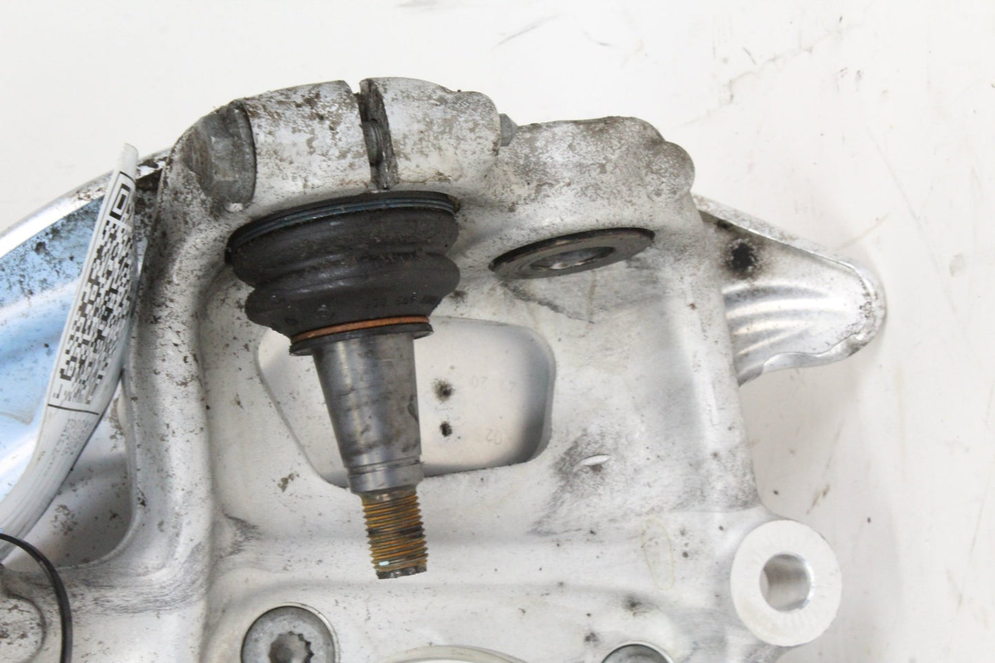 2017-2024 Audi A4 B9 Sedan Front Left Spindle Knuckle Wheel Hub 8W0407559 OEM