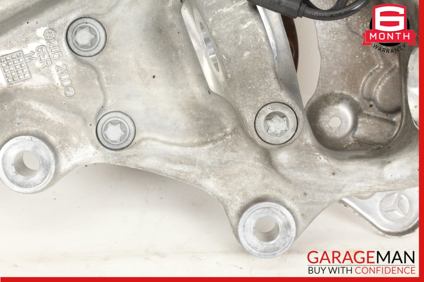 2015-2020 Mercedes-Benz C300 Front Left Spindle Knuckle Wheel Hub 2052100
