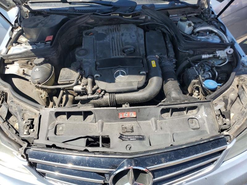 Parting Out- 2014 Mercedes-Benz C250 W204- 221