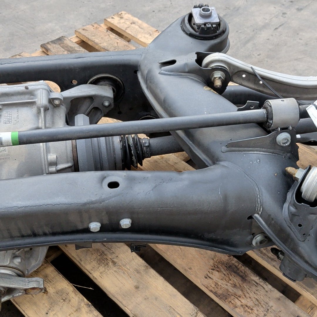 2015-2018 Mercedes-Benz C300 W205 AWD 2.0L Rear Differential Axle Spindle Subframe Bar Assembly OEM