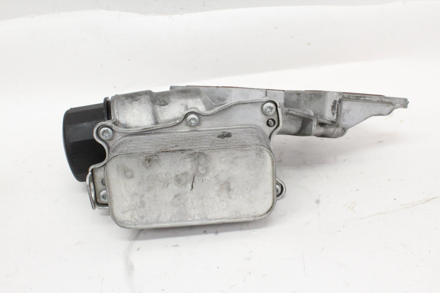 2005-2013 Mercedes-Benz GLK350 Oil Filter Cooler Housing 2721800410