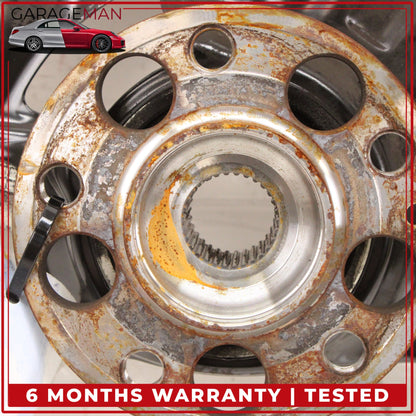 2014-2020 Mercedes X156 GLA250 B250e Front Right Spindle Knuckle Wheel Hub OEM