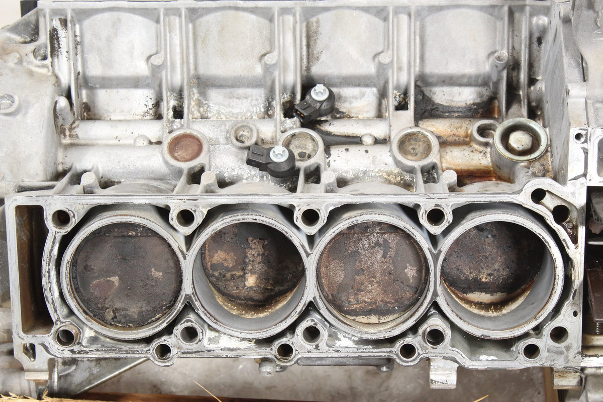 1999-2006 Mercedes-Benz S500 W220 RWD Engine Cylinder Block 1130109305 OEM