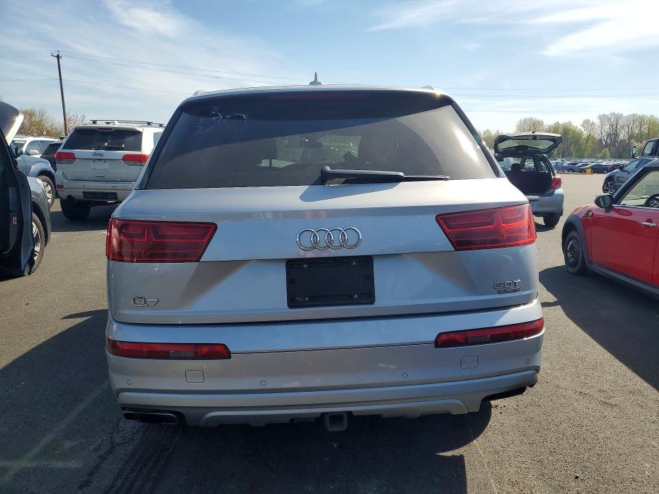 Parting Out- 2017 Audi Q7 Prestige- 201