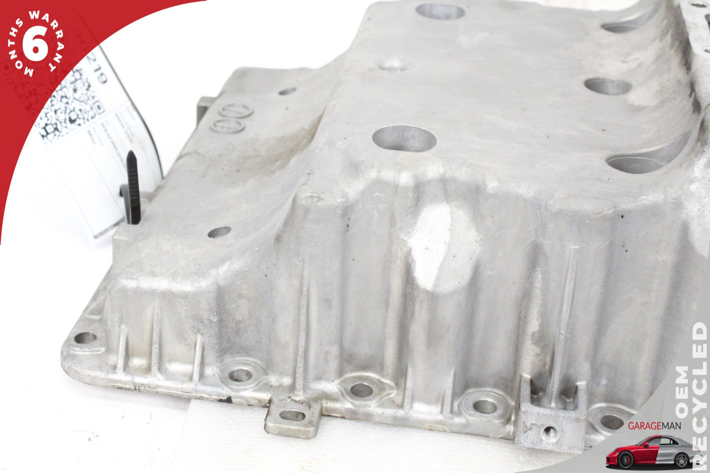 2011-2016 BMW 550i F10 4.4L Upper Engine Motor Oil Pan 7621070