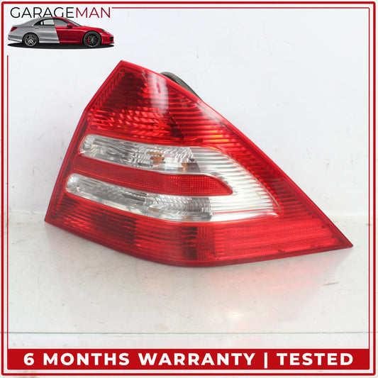 2005-2007 Mercedes-Benz C230 W203 Rear Right Side Tail Light Lamp 2038203464 OEM