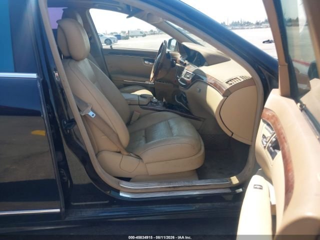 Parting Out- 2010 Mercedes-Benz S550 W221- 239