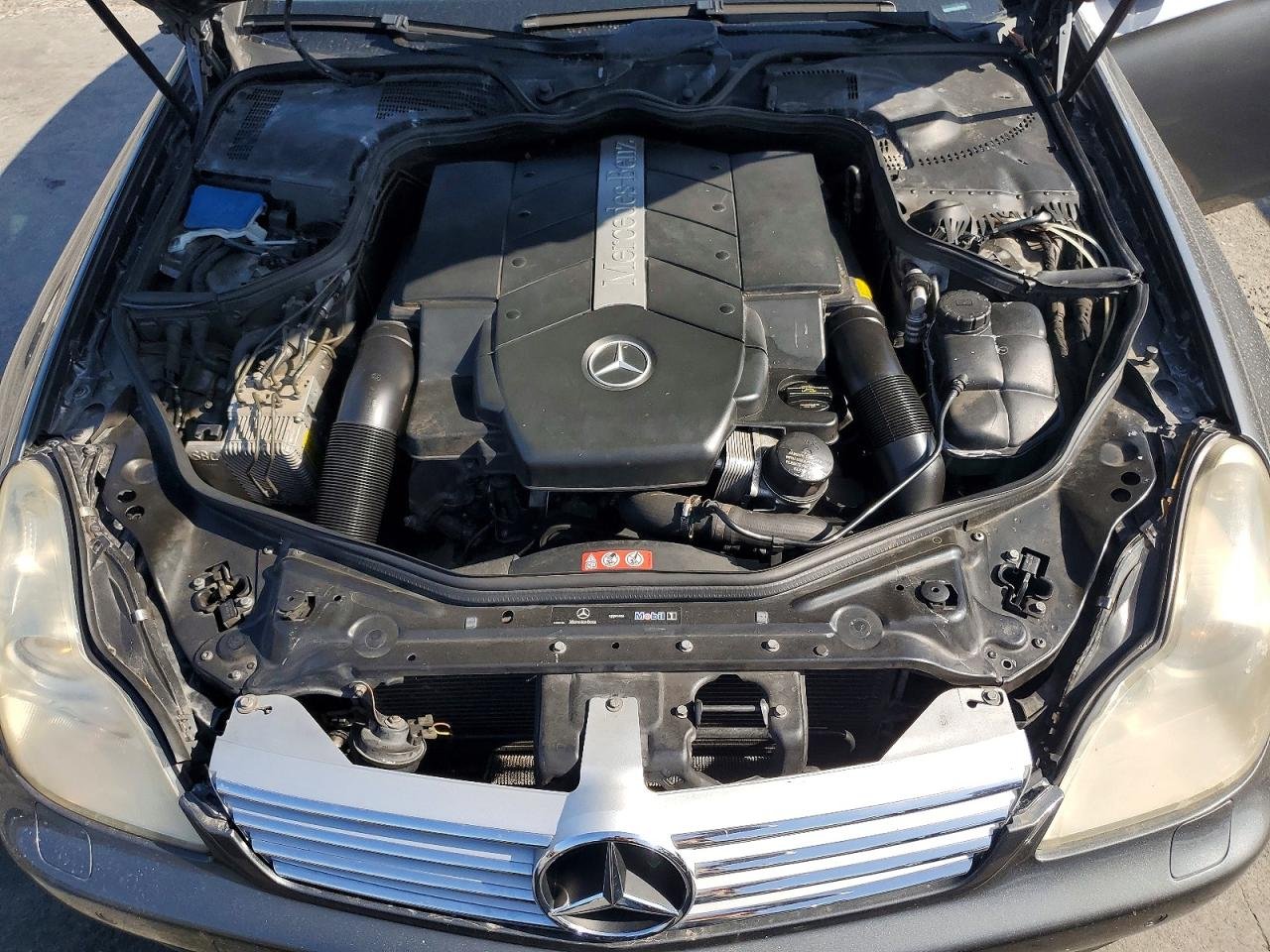 Parting Out- Mercedes-Benz CLS500 W219- 101