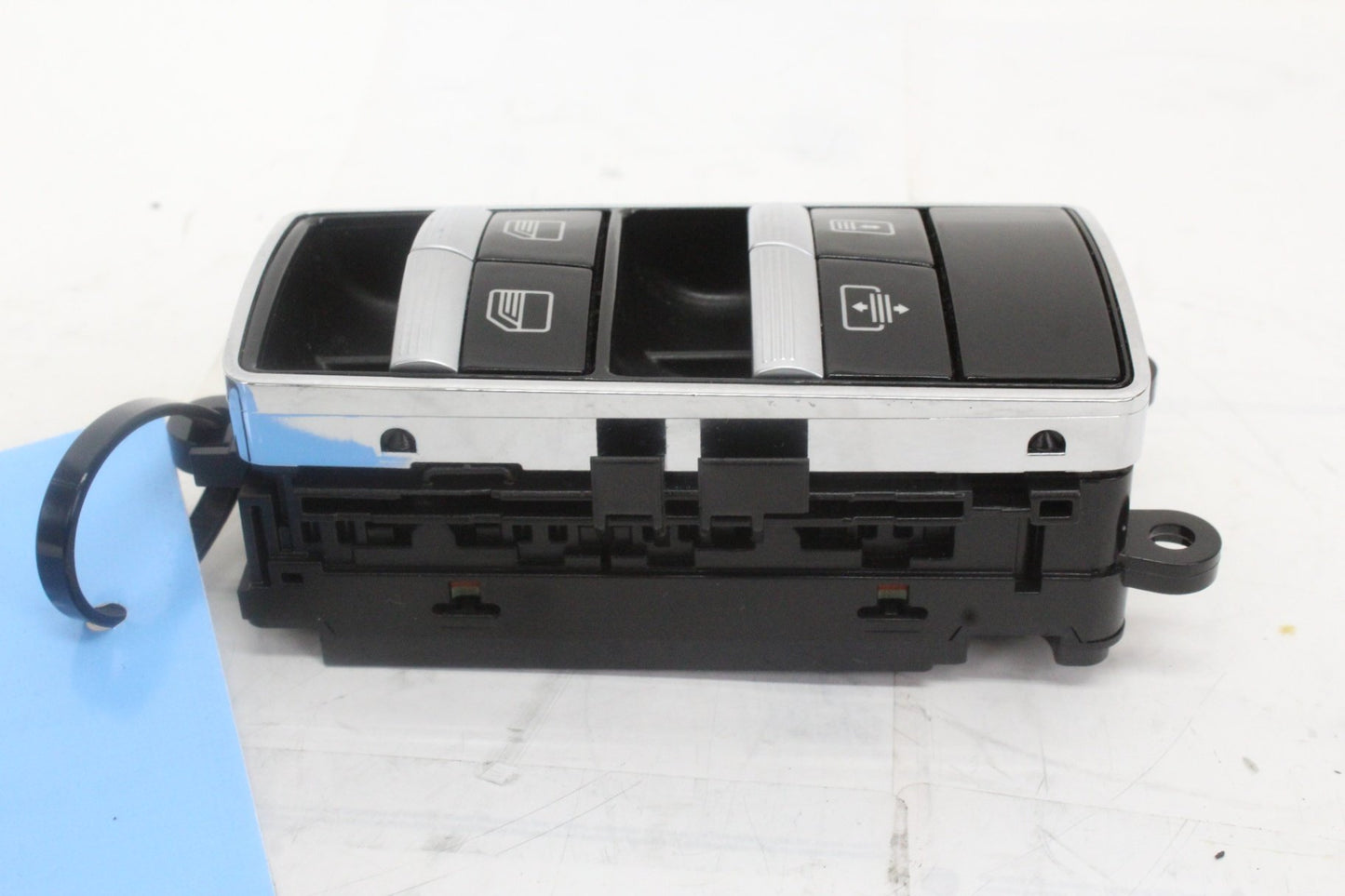 2010-2013 Mercedes-Benz S550 W221 Rear Left/Right Window Control Switch 22187094