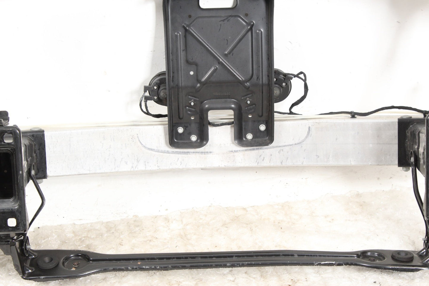 06-10 Mercedes W251 R350 R63 AMG Front Bumper Reinforcement Crash Bar Frame OEM