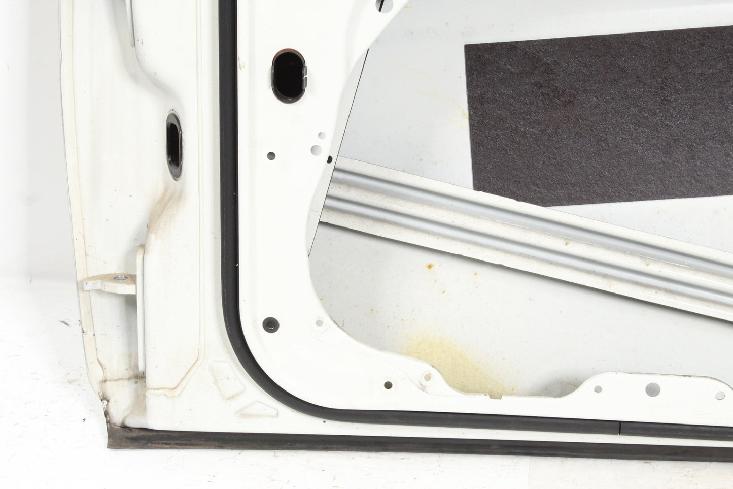 2008-2014 Mercedes-Benz C300 W204 Front Right  Door Shell 2047220210 OEM