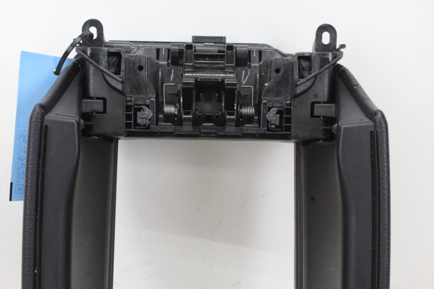 2015-2020 Mercedes-Benz C300 W205 Front Center Console Arm Rest Armrest OEM