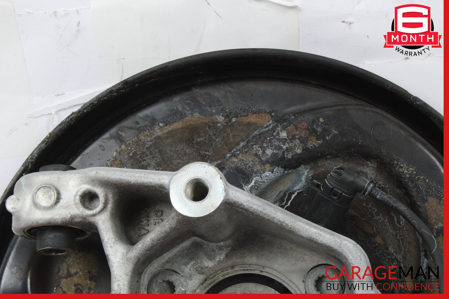 2008-2015 Audi TT 8J Front Right Spindle Knuckle Wheel Hub 8J0407254D OEM