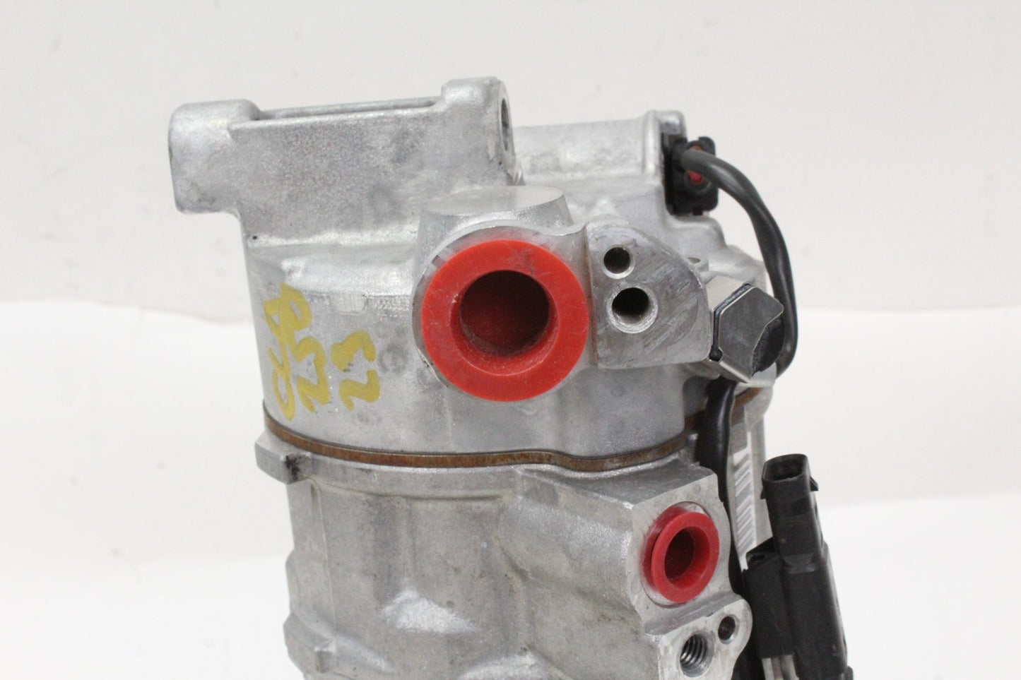 2020-2023 Mercedes-Benz CLA250 W118 A/C Compressor 0008304202
