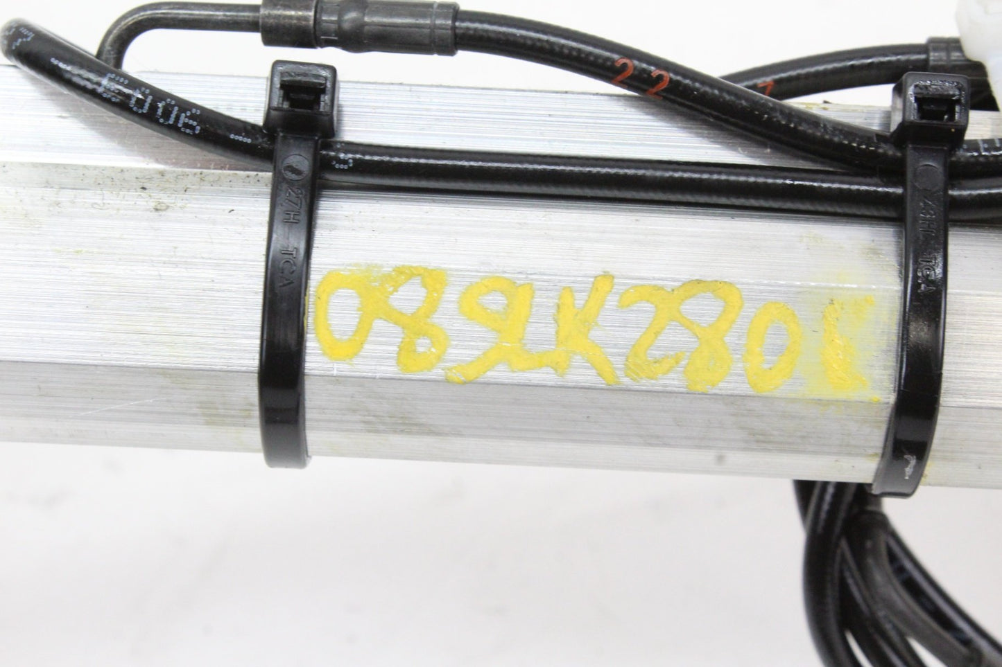 05-11 Mercedes-Benz SLK280 R171 Left Side Main Top Drive Lift Cylinder 1718000372