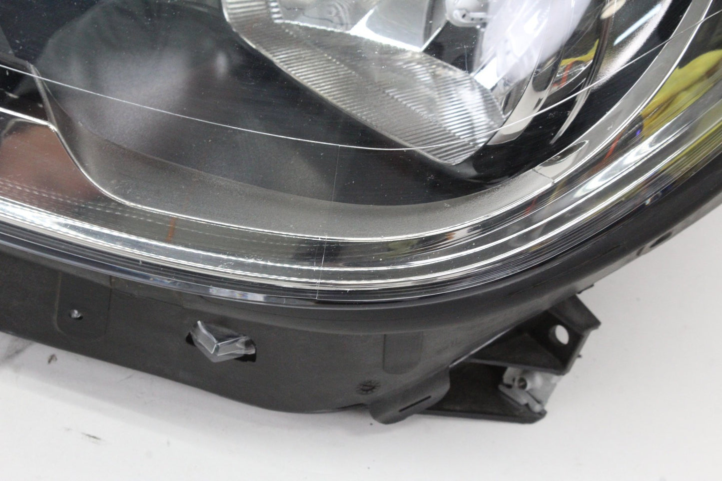 2012-2015 Mercedes C250 W204 Left Halogen Headlight Lamp 2048209959