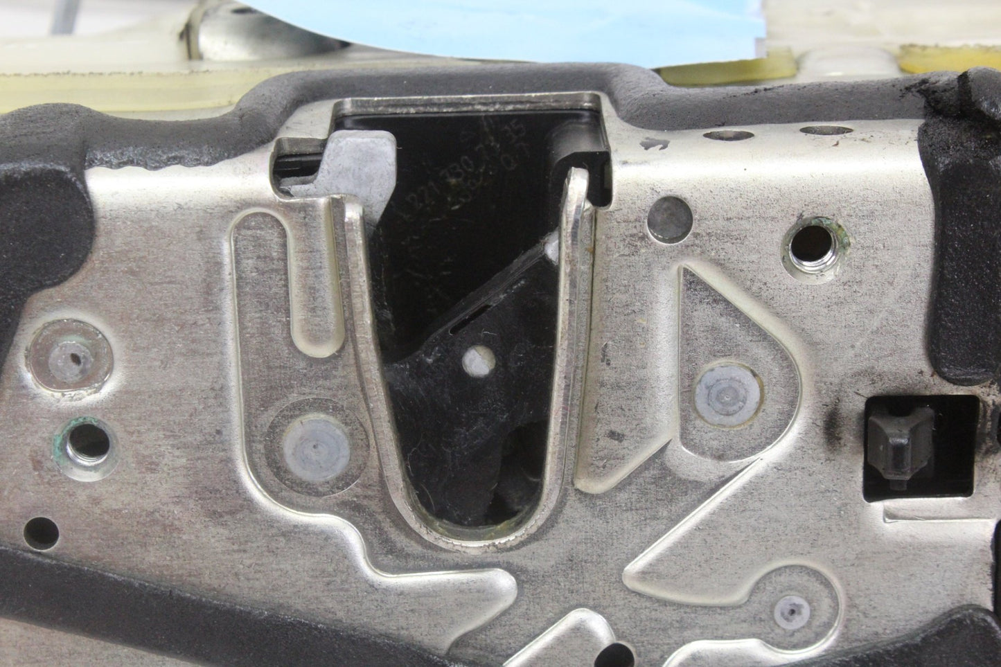 2007-2013 Mercedes-Benz S550 W221 Sedan Left Rear Door Lock Actuator 2217307735