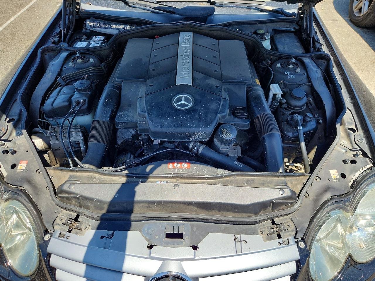 Parting Out- 2005 Mercedes-Benz SL500 R230- 143