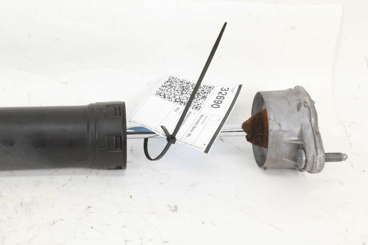 08-14 Mercedes-Benz S550 W221 Rear Left & Right Shock Strut Absorber 2043260598